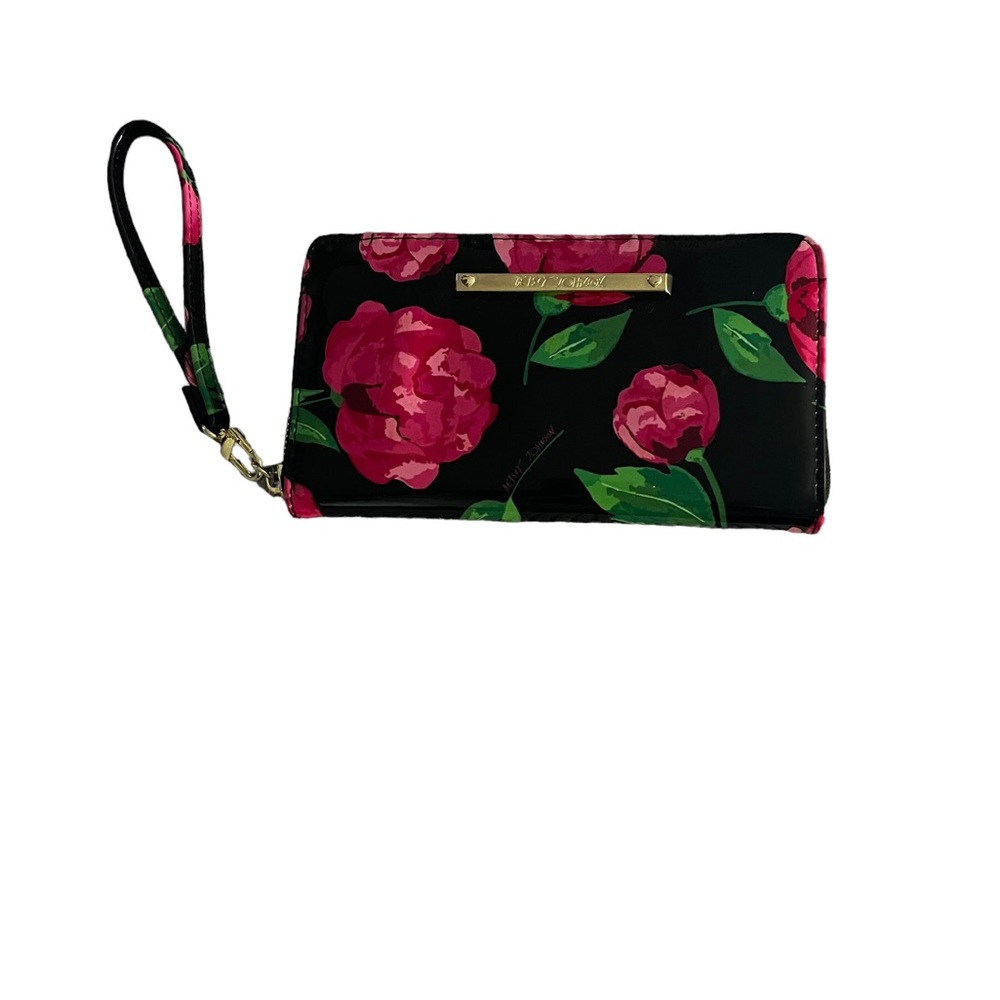 Adorable Betsy Johnson Rose Wristlet Wallet  Black & Pink